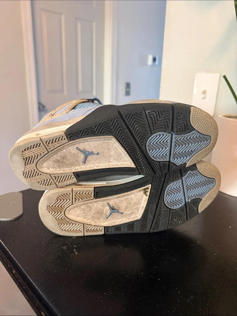 Air Jordan 4 Retro 'University Blue'